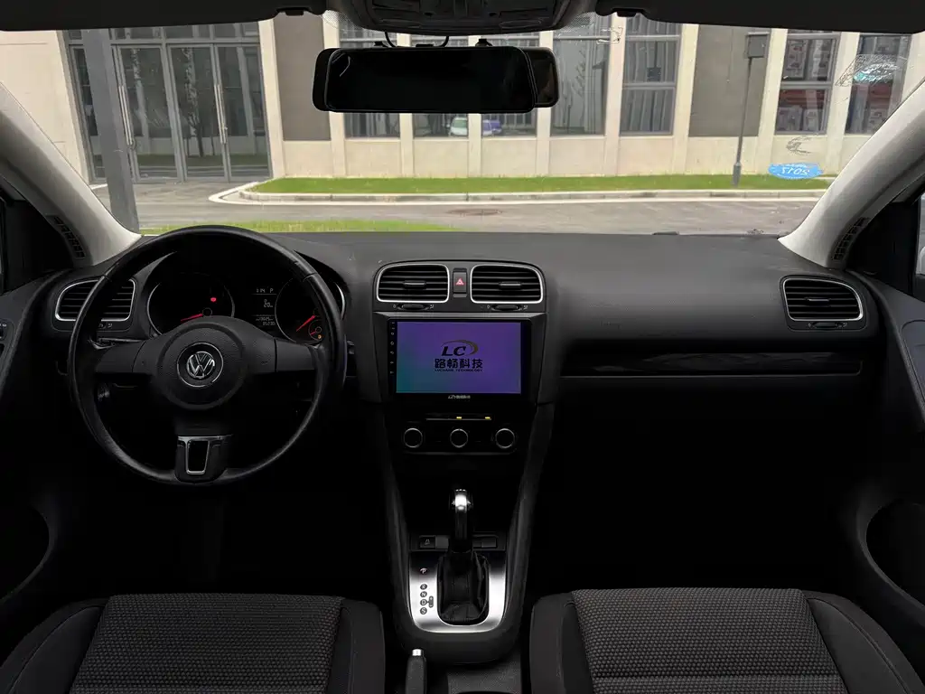 Volkswagen Golf — миниатюра 8