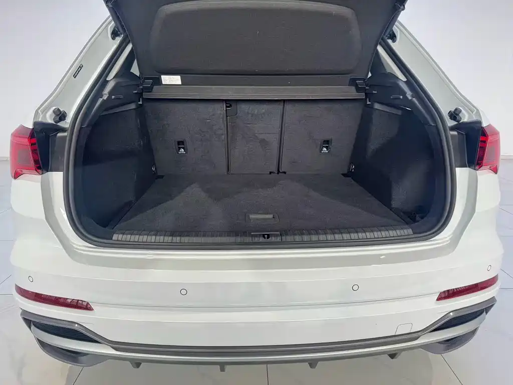 Audi Q3 — миниатюра 5