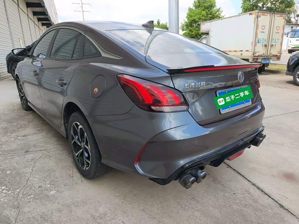 MG MG5 1.5 л 2021 г. Серебристо-серый, пробег 40700 км