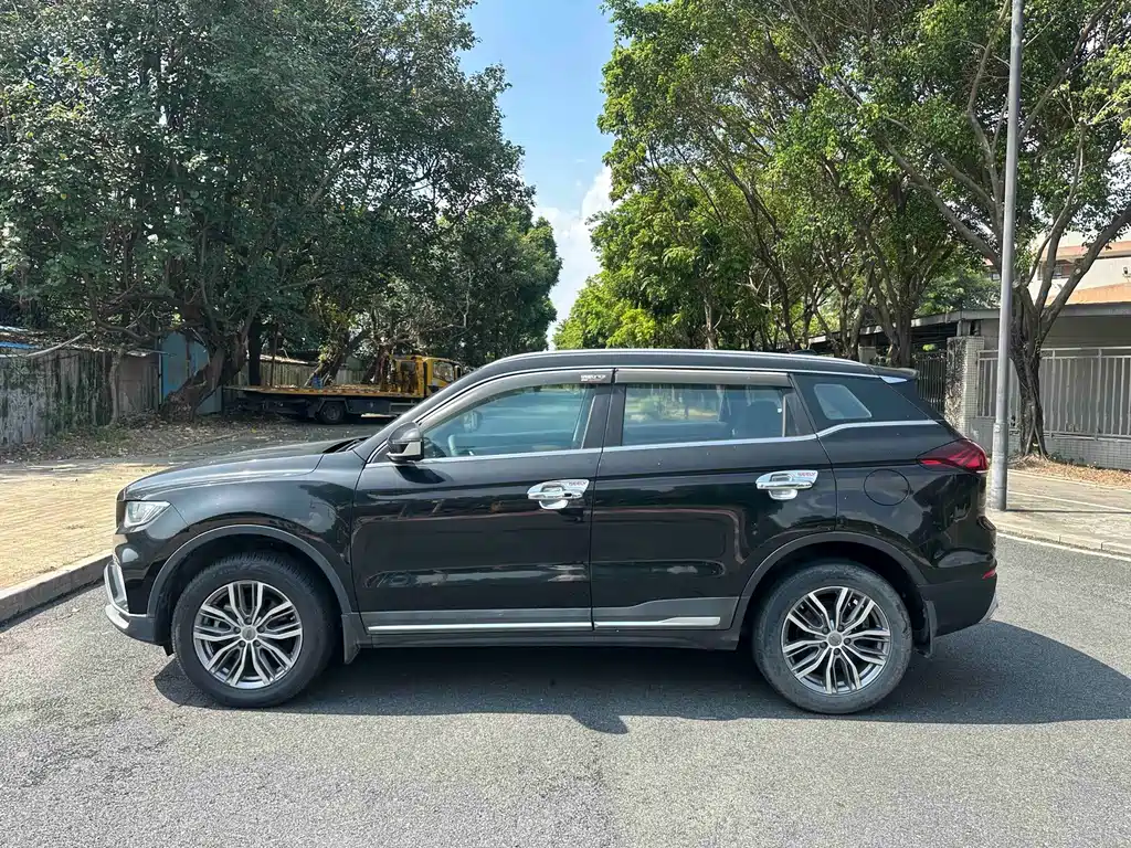 Geely Boyue — миниатюра 5