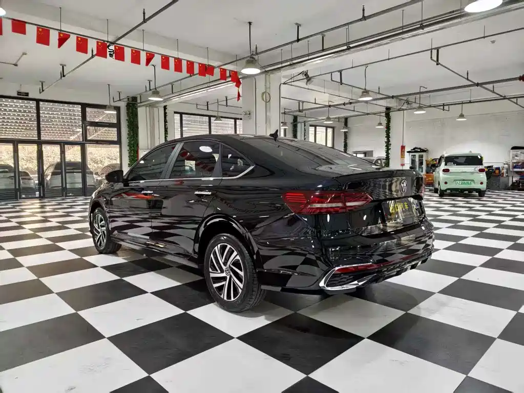 Volkswagen Lavida — миниатюра 3