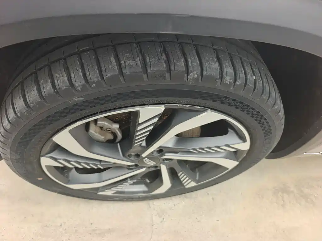 GEELY AUTOMOBILE XINGYUE L