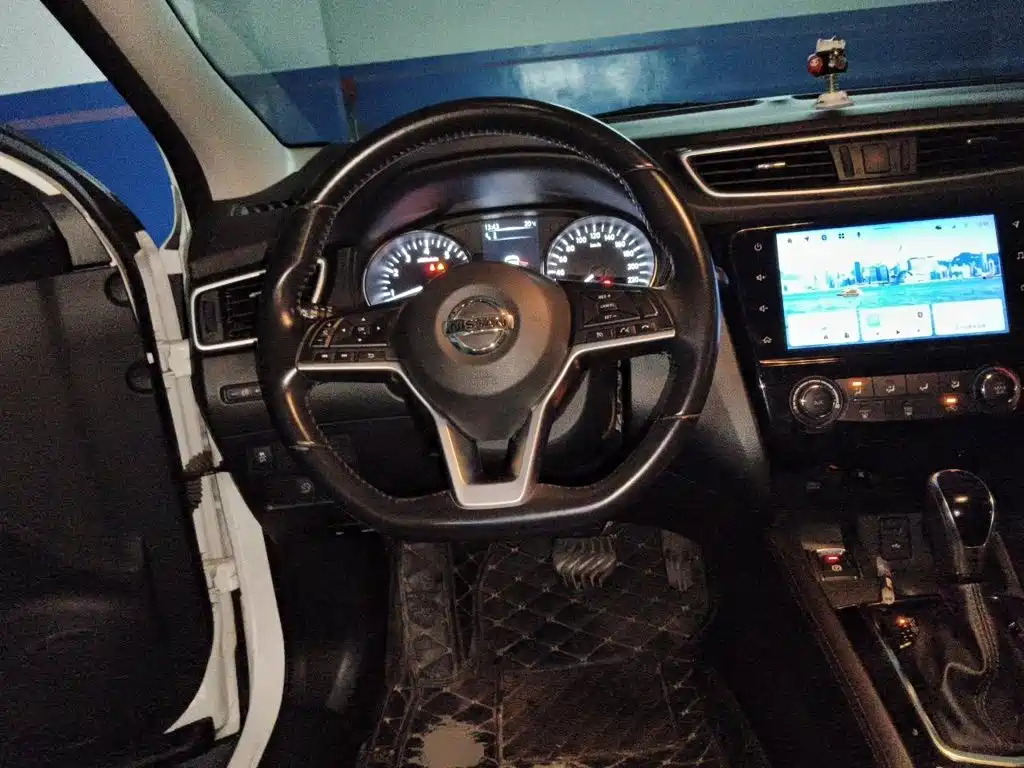 Nissan Qashqai — миниатюра 11