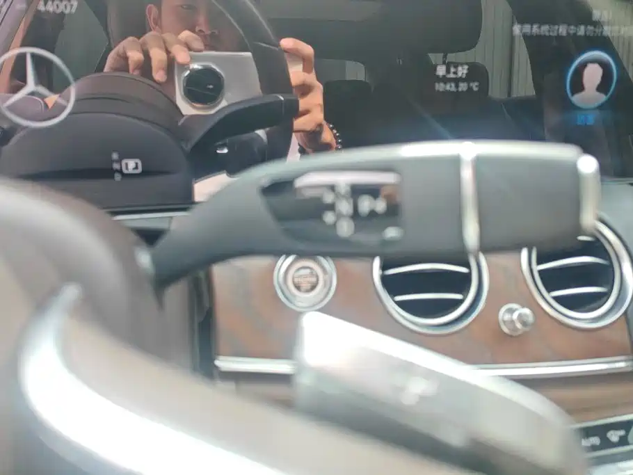 Mercedes-Benz E-Class — миниатюра 16