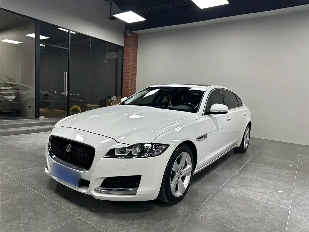 Jaguar XFL 2021