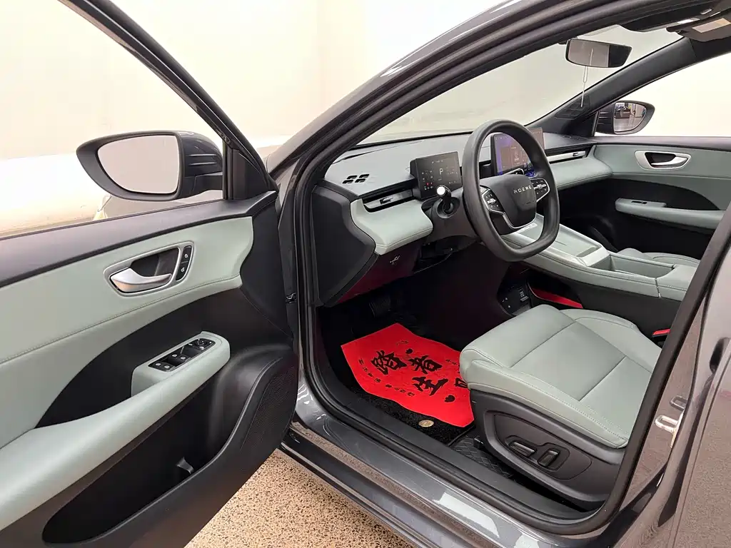 Roewe Young Wai D6 — миниатюра 13