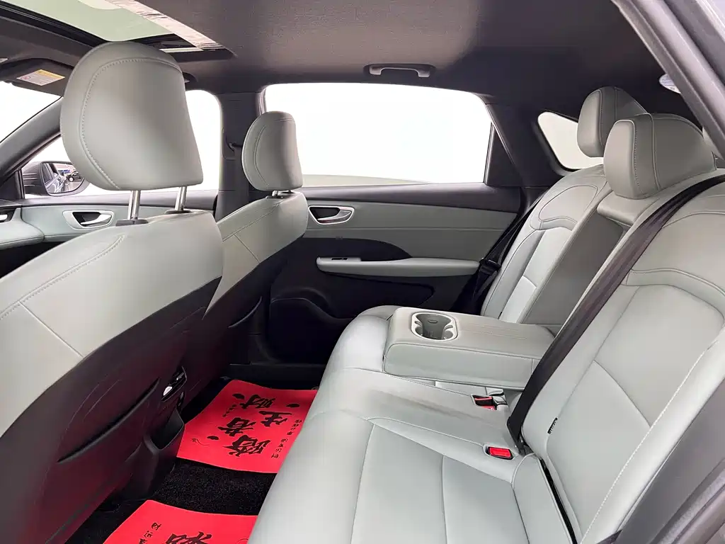 Roewe Young Wai D6 — миниатюра 17
