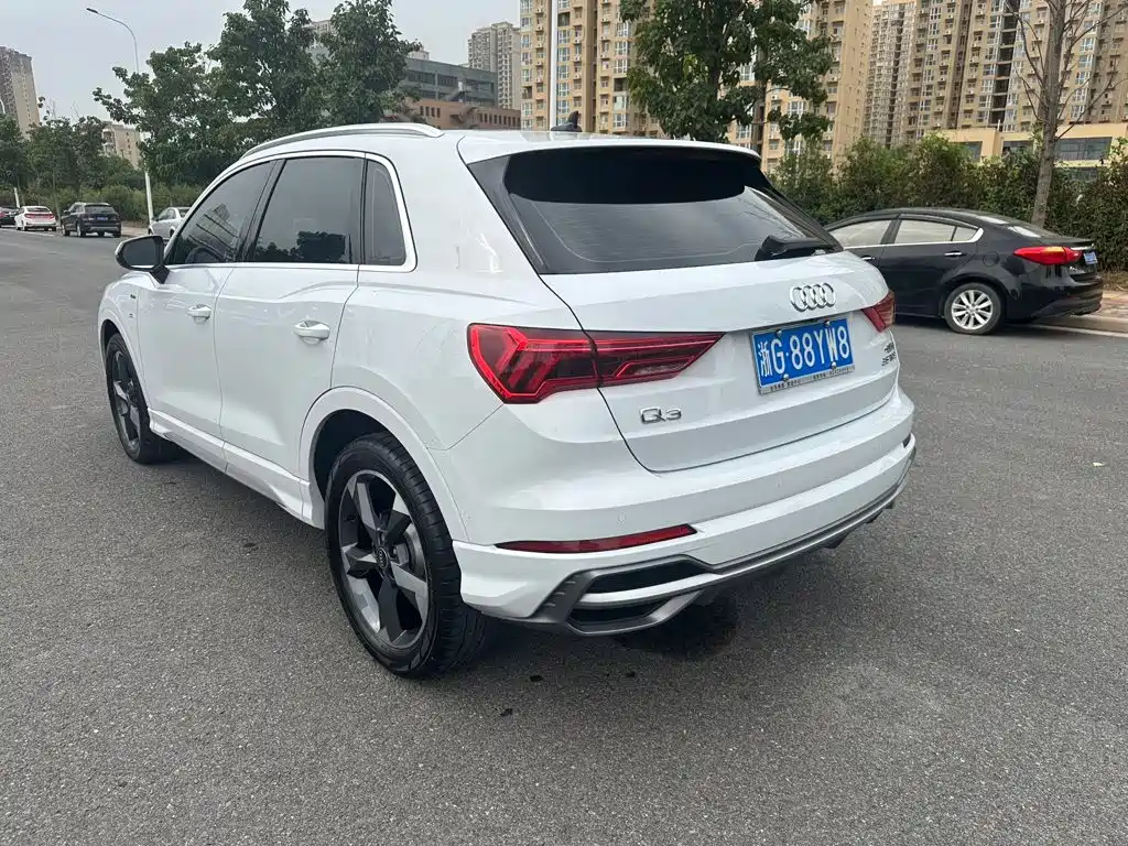 Audi Q3 — миниатюра 12