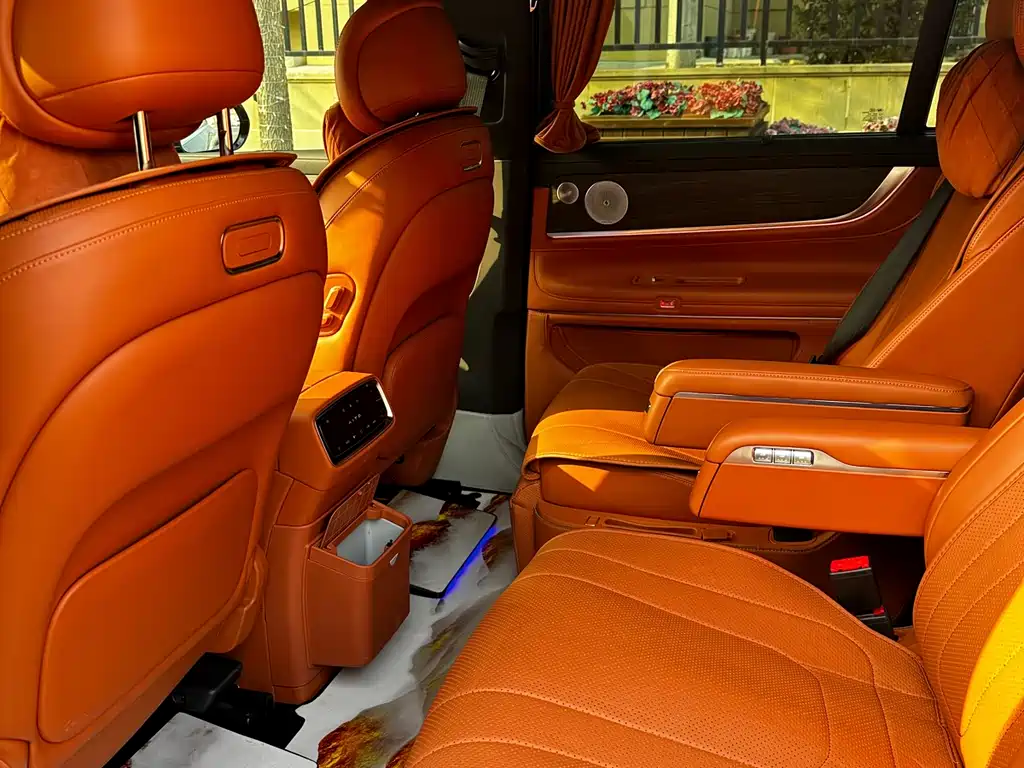 AITO ASK THE WORLD M9