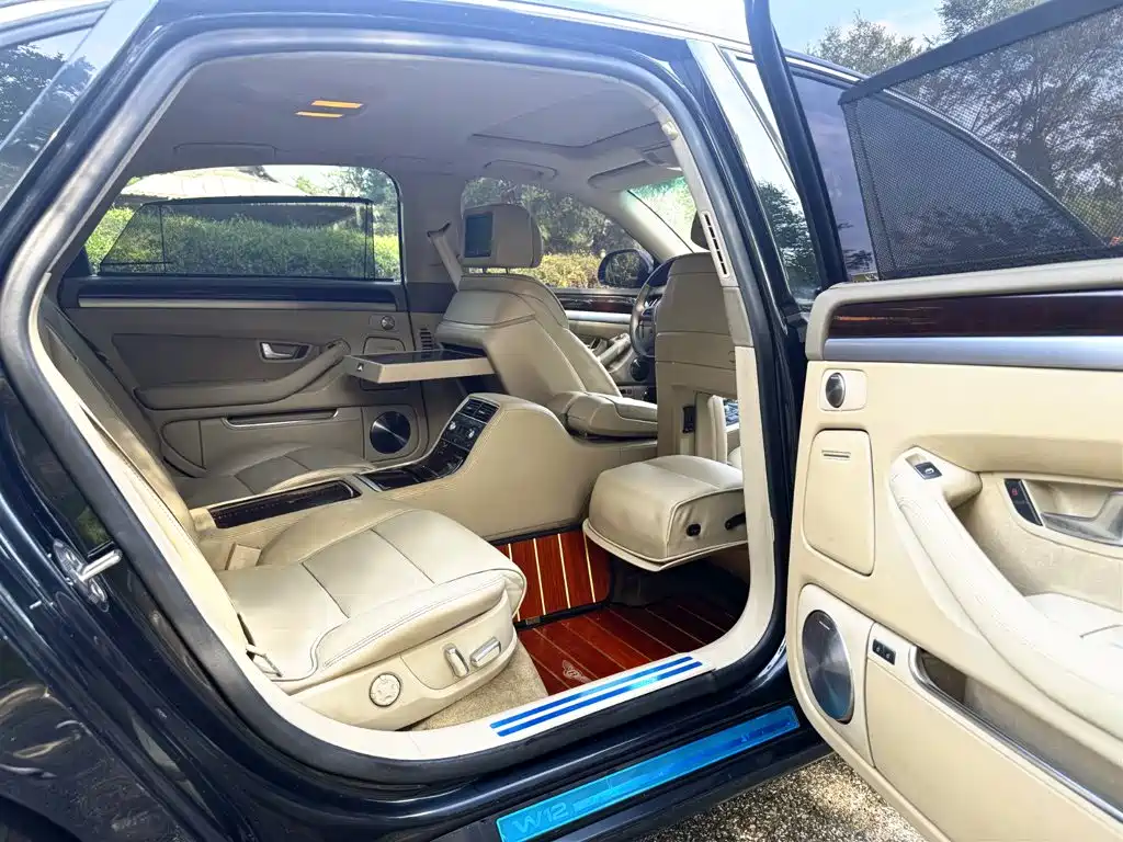 Audi A8 — миниатюра 11