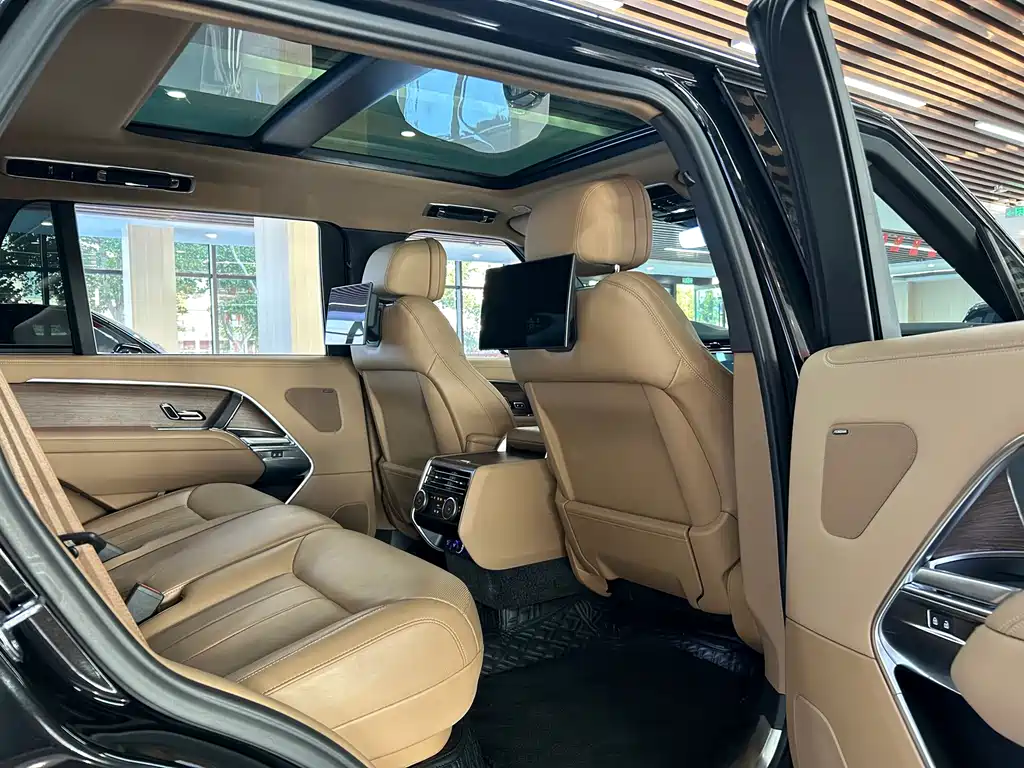 Land Rover Range Rover — миниатюра 32
