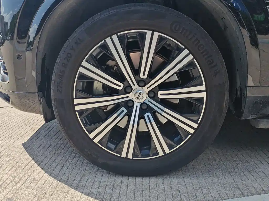 VOLVO XC90 PLUG IN HYBRID