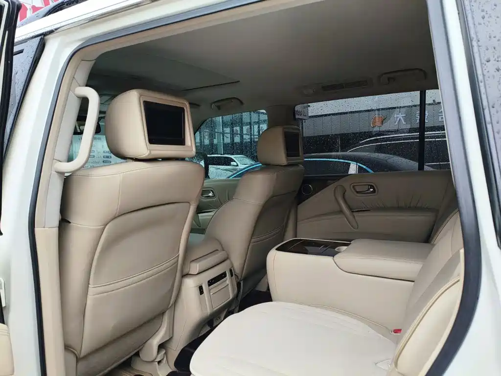 Infiniti QX80 — миниатюра 8
