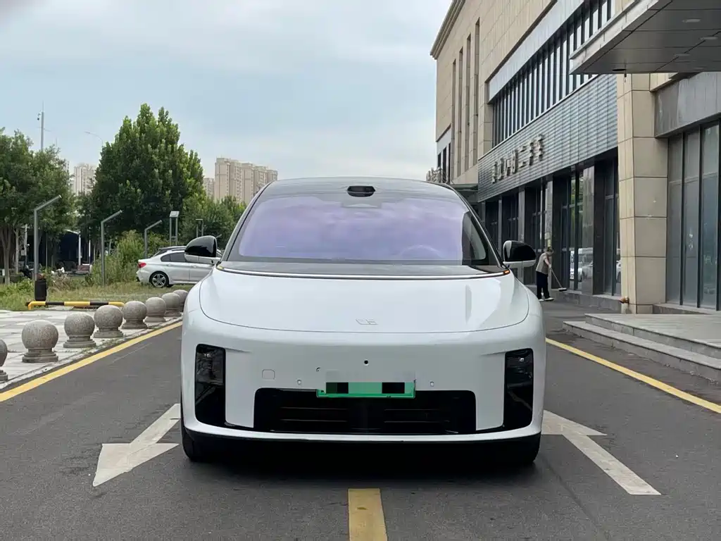 Li Auto Li i8 — миниатюра 2