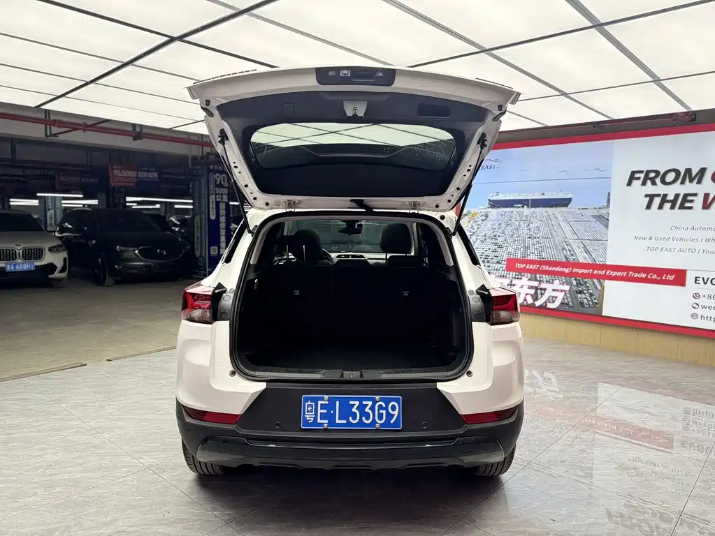Chevrolet Tracker — миниатюра 17