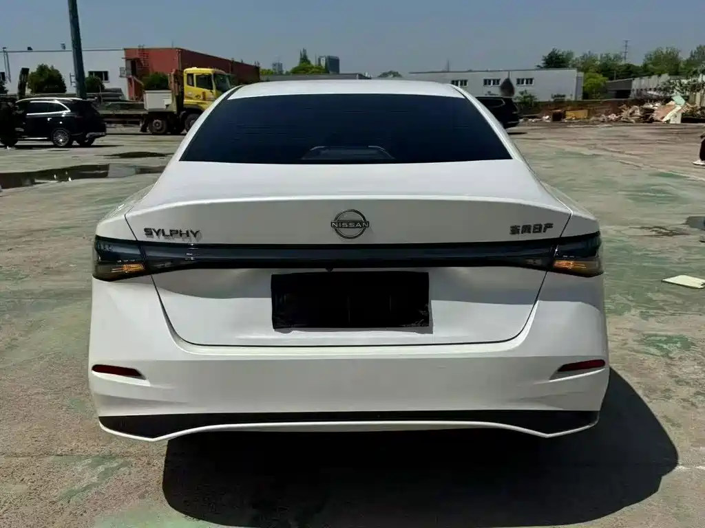 Nissan Sylphy — миниатюра 8
