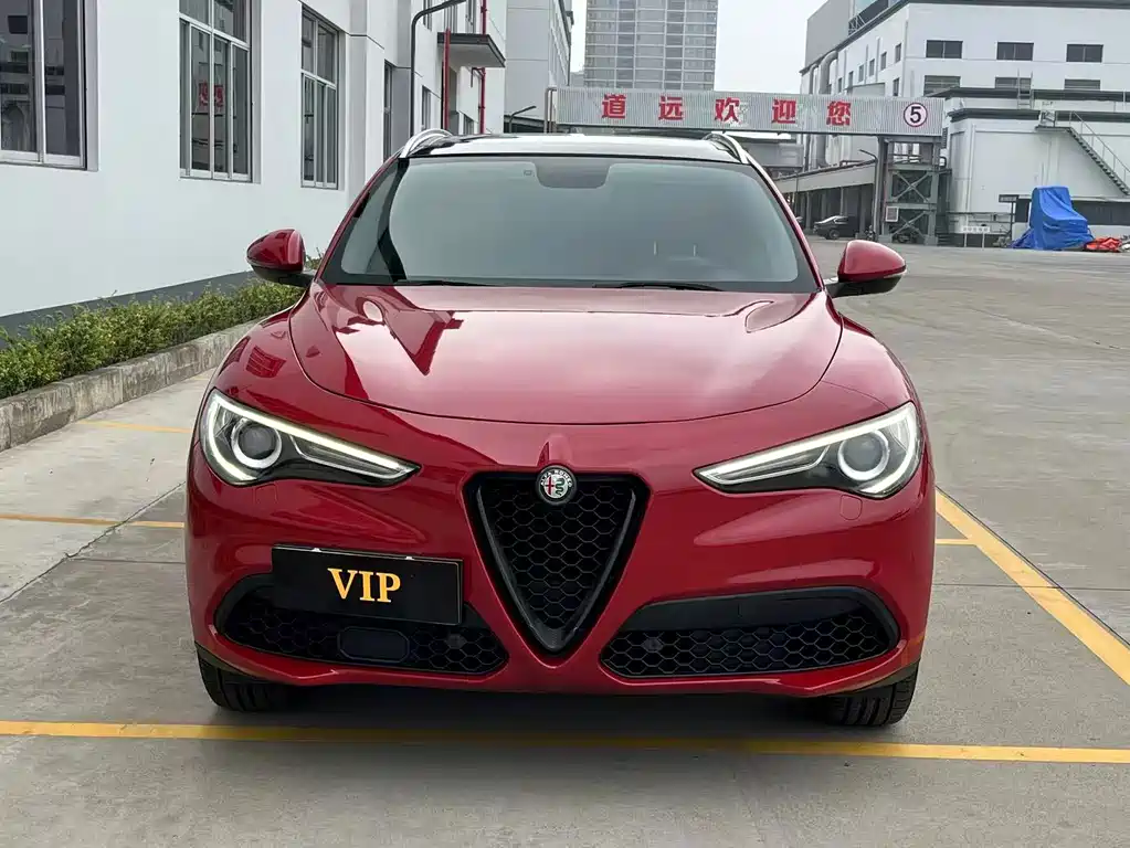 Alfa Romeo Stelvio — миниатюра 5