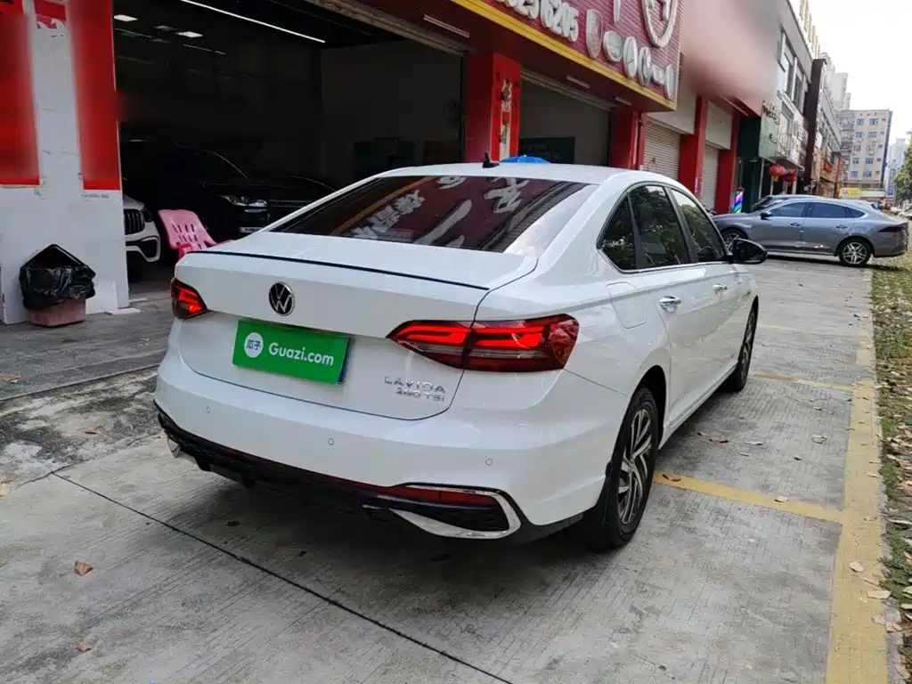 Volkswagen Lavida — миниатюра 7