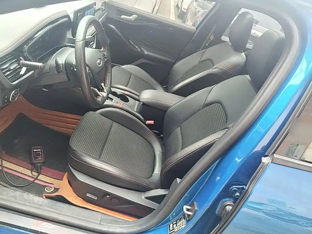 Ford Focus — миниатюра 15