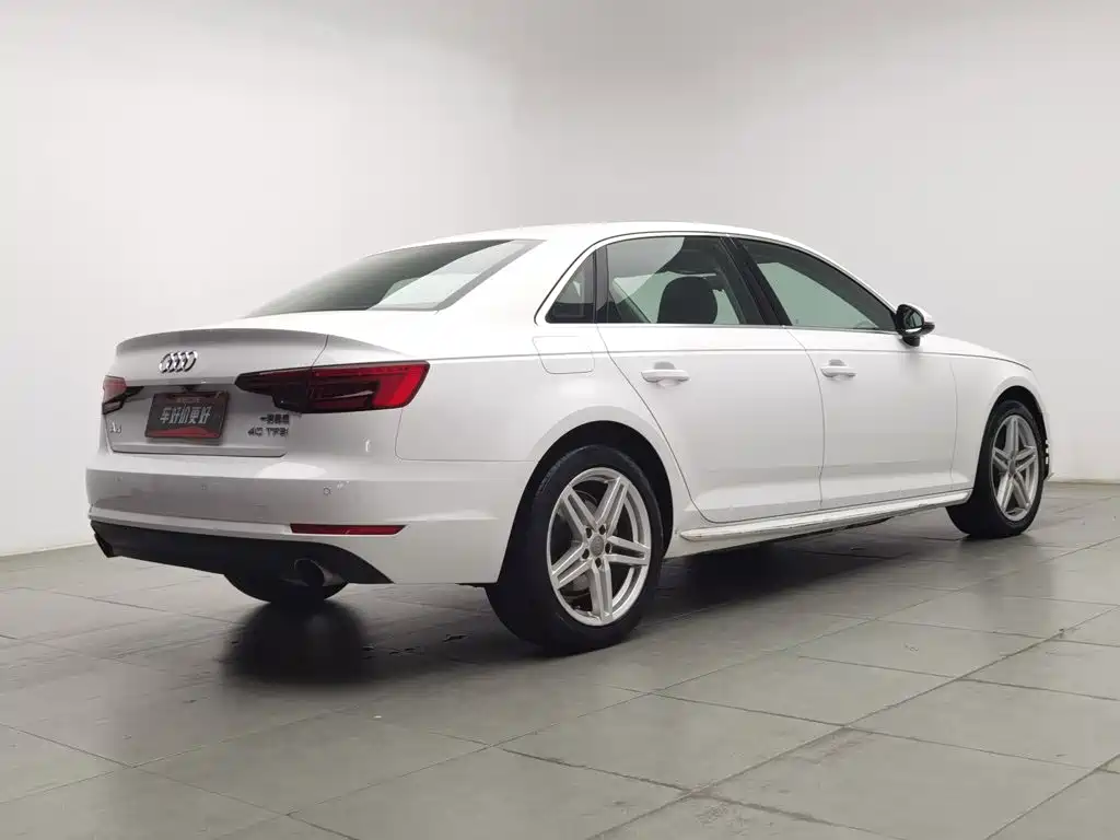 Audi A4L — миниатюра 2