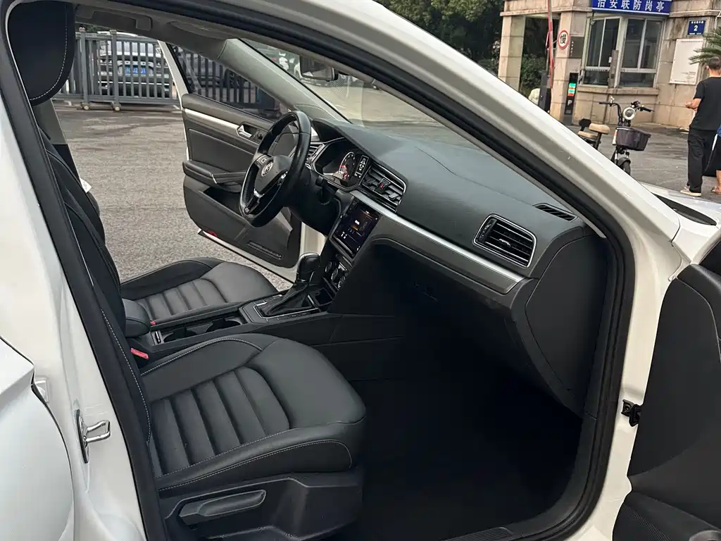 Volkswagen Lamando — миниатюра 12
