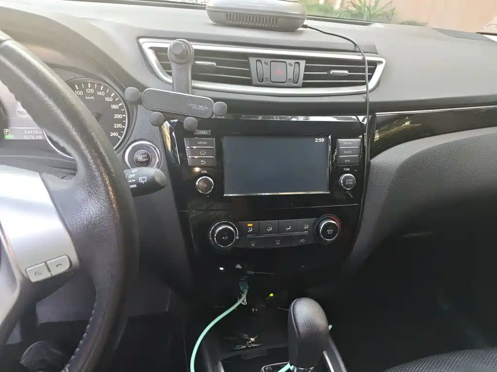 Nissan Qashqai — миниатюра 10