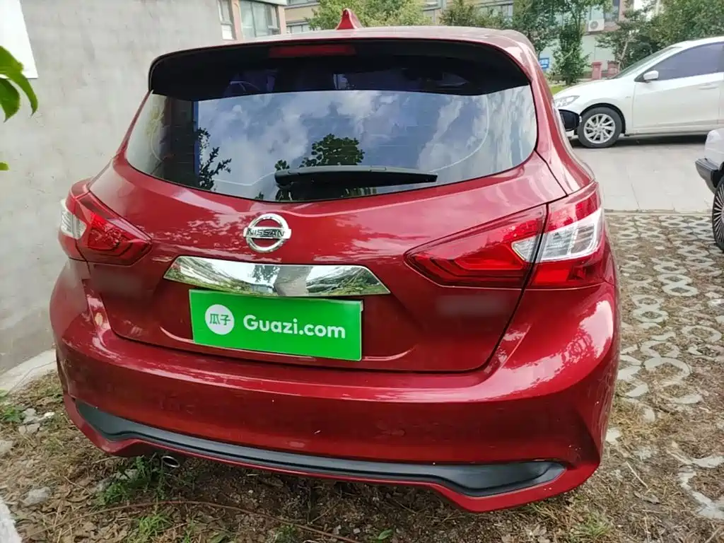Nissan Tiida — миниатюра 6