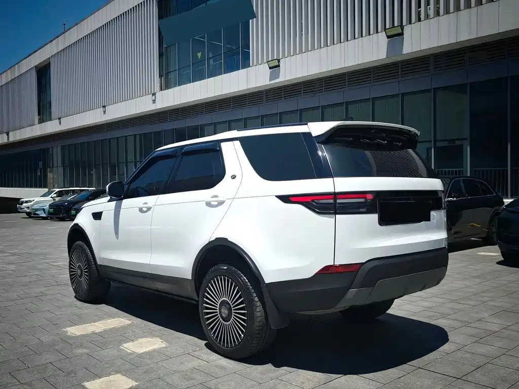 Land Rover Discovery — миниатюра 6