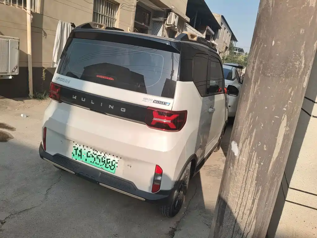Wuling MINIEV — миниатюра 3