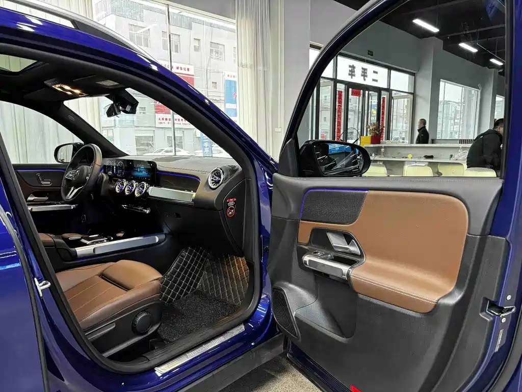 Mercedes-Benz GLB — миниатюра 9