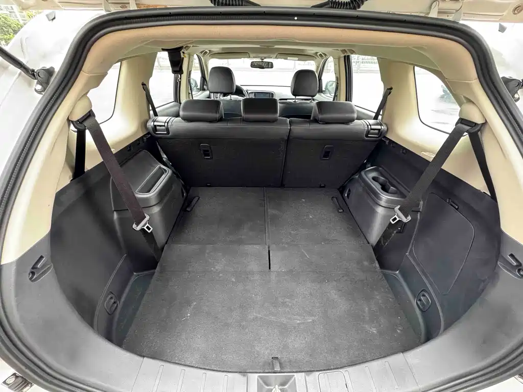 Mitsubishi Outlander — миниатюра 11