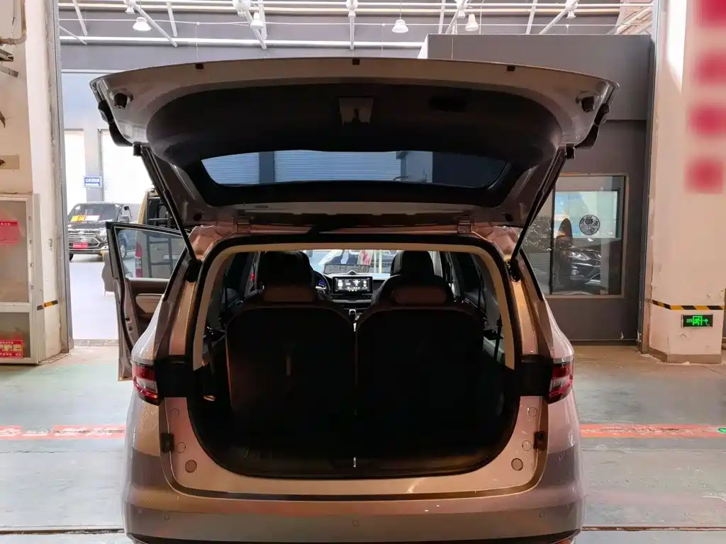 Geely Jia Ji — миниатюра 16