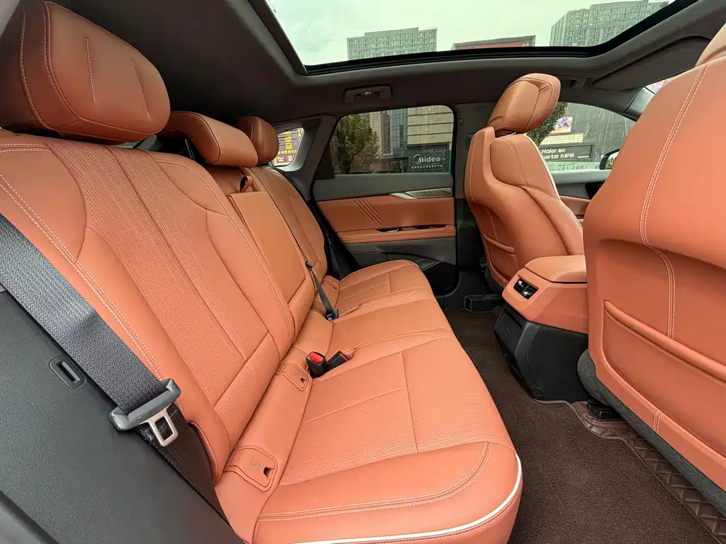 Cadillac IQ — миниатюра 14