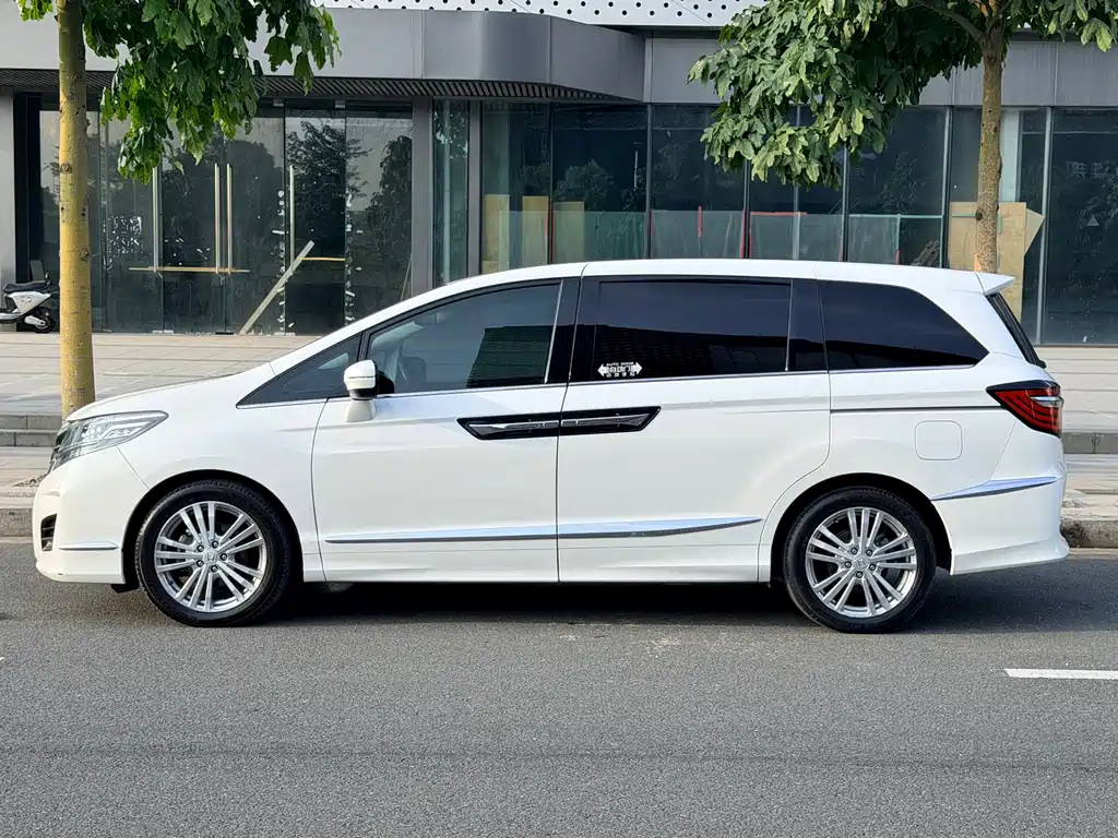Honda Elysion — миниатюра 17