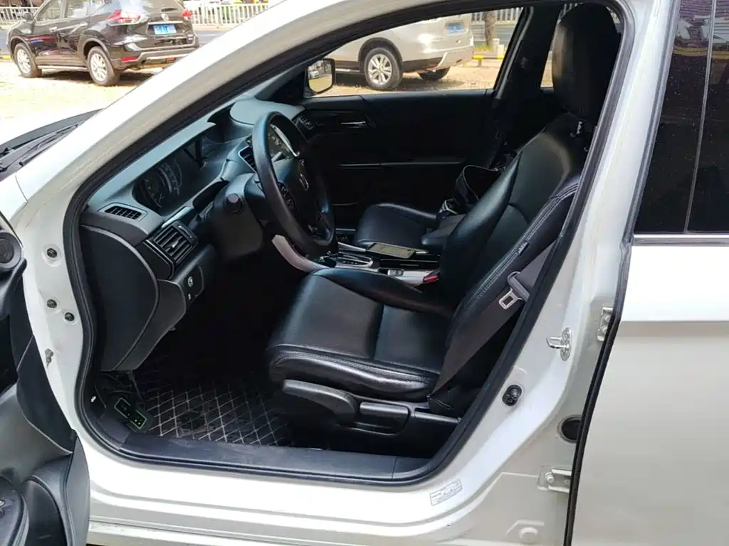 Honda Accord — миниатюра 15