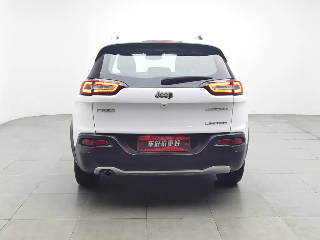 Jeep Cherokee — миниатюра 4