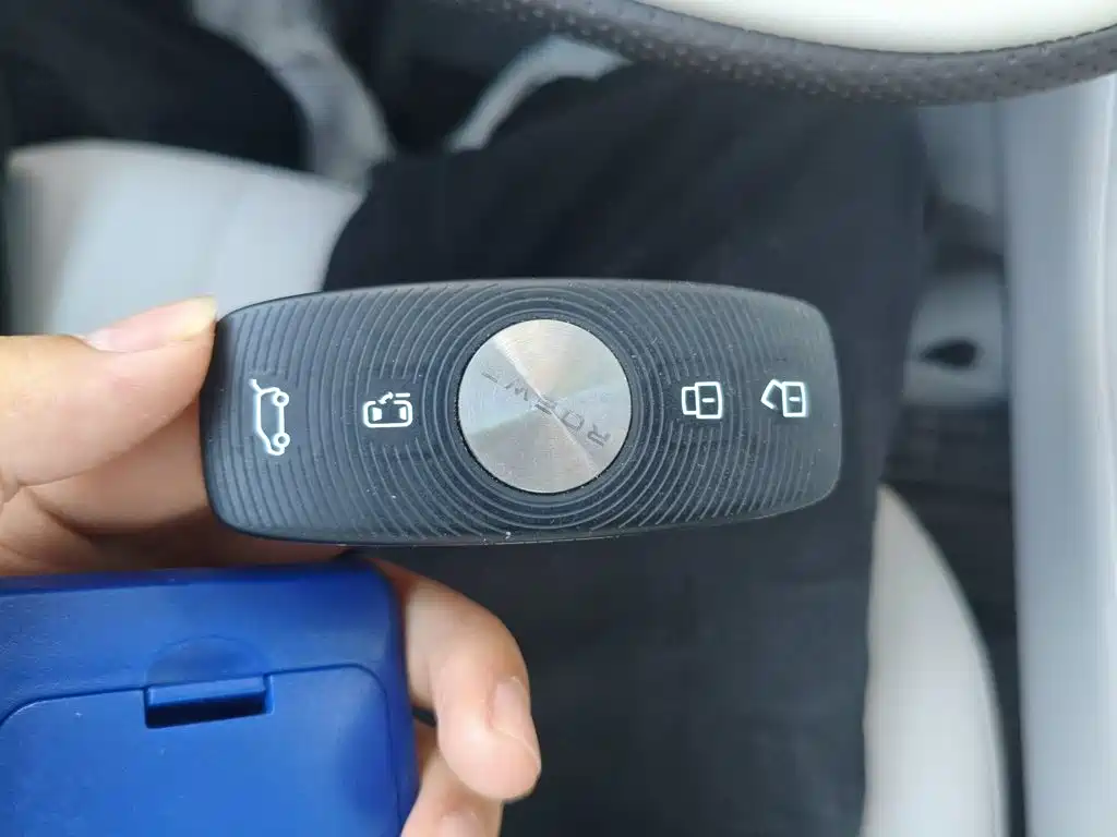 Roewe iMAX8 New Energy — миниатюра 12