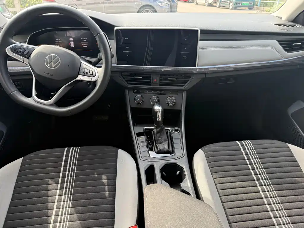 Volkswagen Bora — миниатюра 7