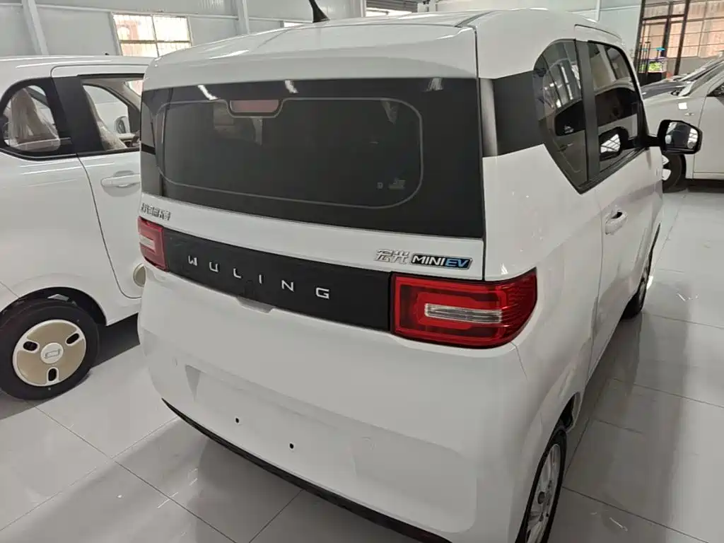 Wuling MINIEV — миниатюра 4
