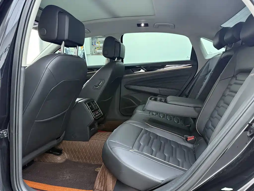 Volkswagen Passat — миниатюра 11