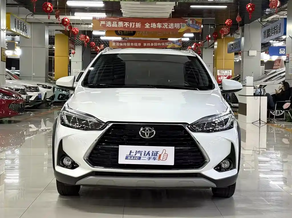 Toyota Yaris L — миниатюра 2