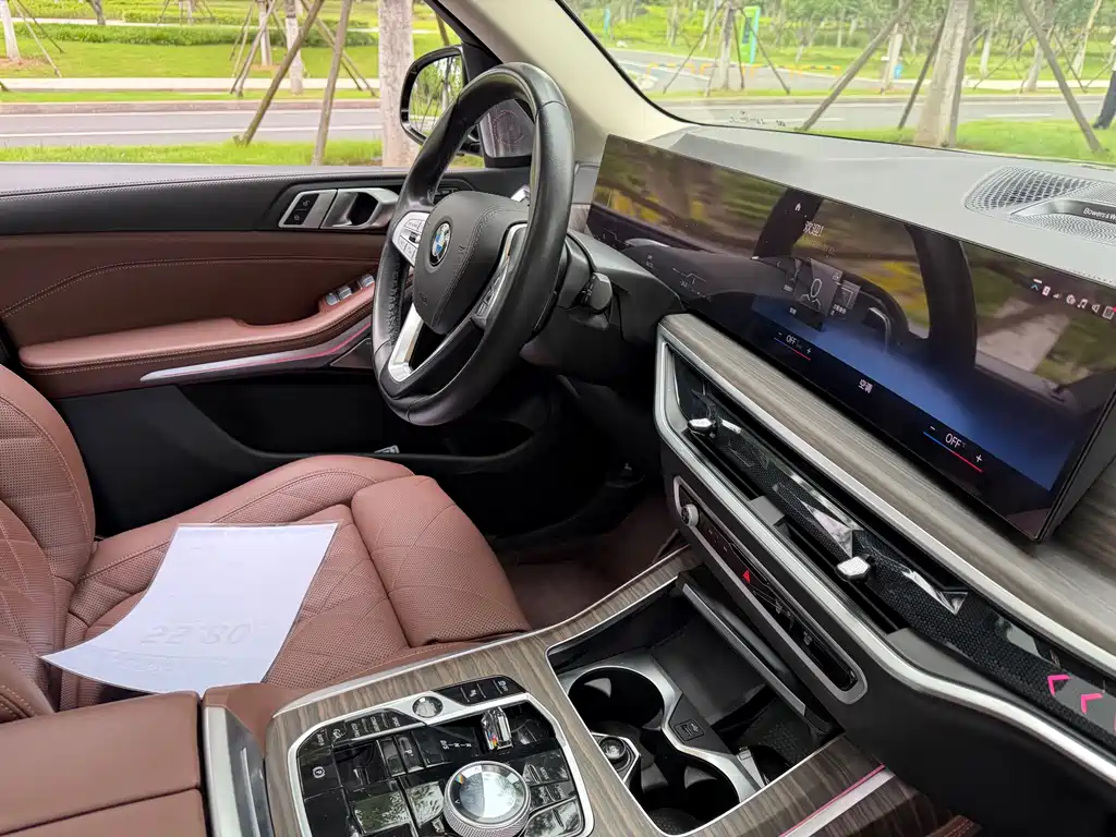 BMW X7 — миниатюра 13