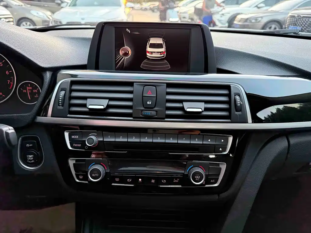 BMW 3 Series — миниатюра 10