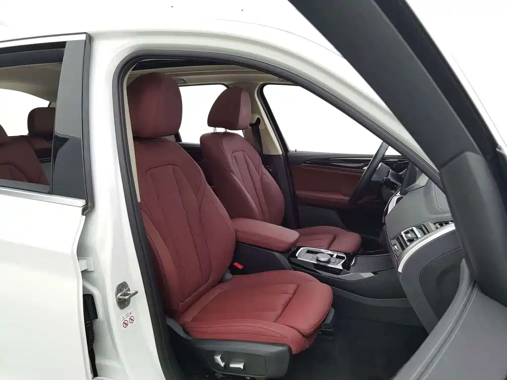 BMW iX3 — миниатюра 7
