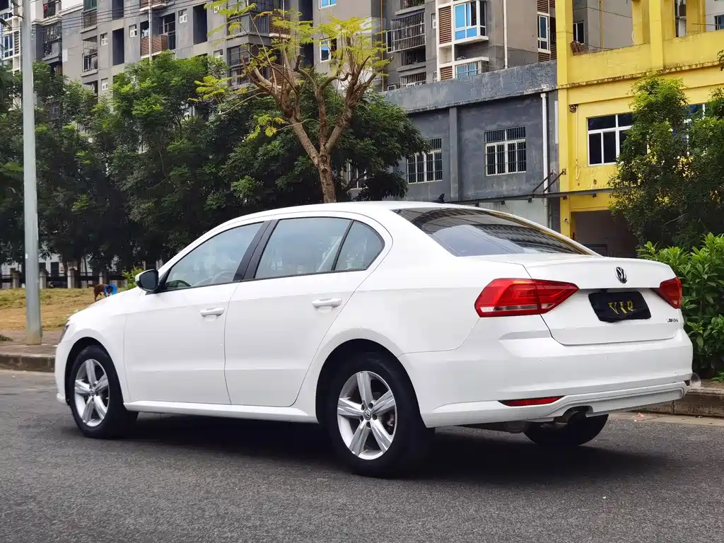 Volkswagen Lavida — миниатюра 4