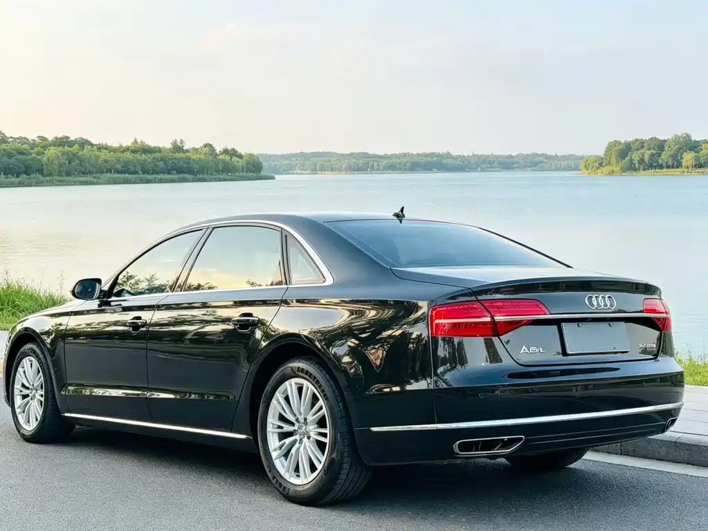 Audi A8 — миниатюра 9