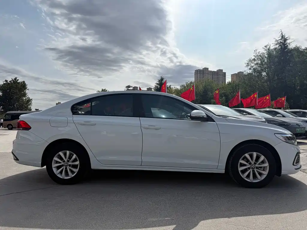 Volkswagen Bora — миниатюра 4