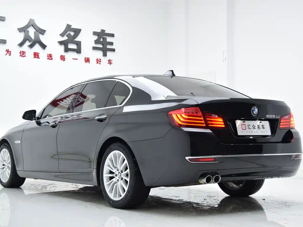 BMW 5 Series — миниатюра 20