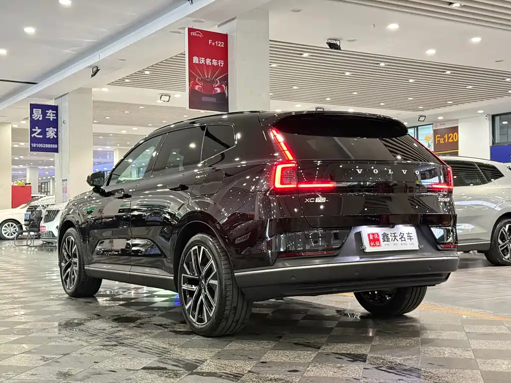 Volvo XC70 PHEV — миниатюра 4