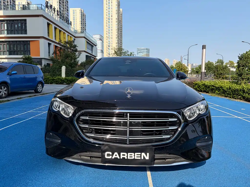 Mercedes-Benz E-Class — миниатюра 2